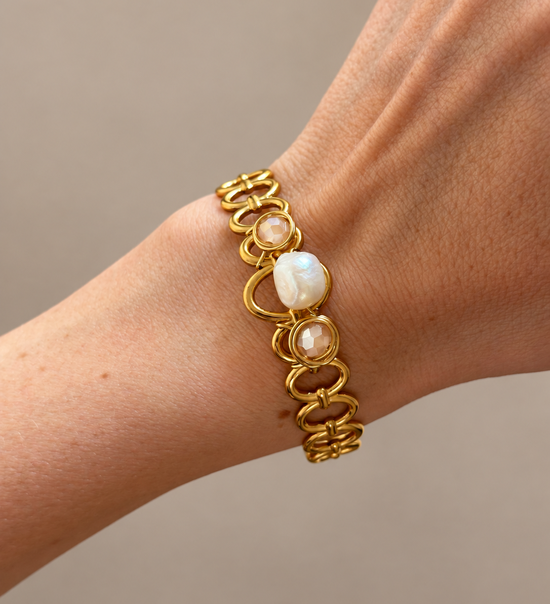 Aurora Loop Bangle
